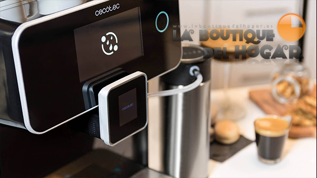 Cafetera Cecotec Power Matic-ccino 8000 de 19 Bares con depósito de leche