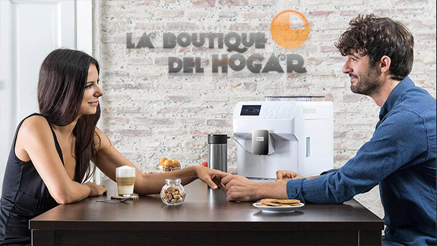 Cafetera Cecotec Power Matic-ccino 7000 de 19 Bares con depósito de leche