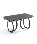 Mesa de comedor extensible negra con patas metálicas y tablero ceramic gres gris Modelo Venezia 160x90