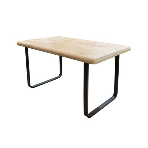 Mesa de comedor fija negra con patas metálicas y tablero de Roble Nordish Modelo Smooth 140x80