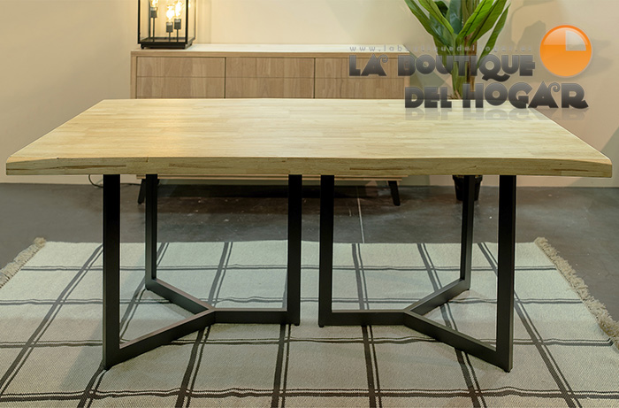 Mesa de comedor fija con patas metálicas y tablero de Roble Modelo Artico
