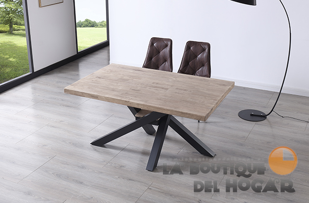 Mesa de comedor fija con patas metálicas y tablero de Roble Modelo Xena